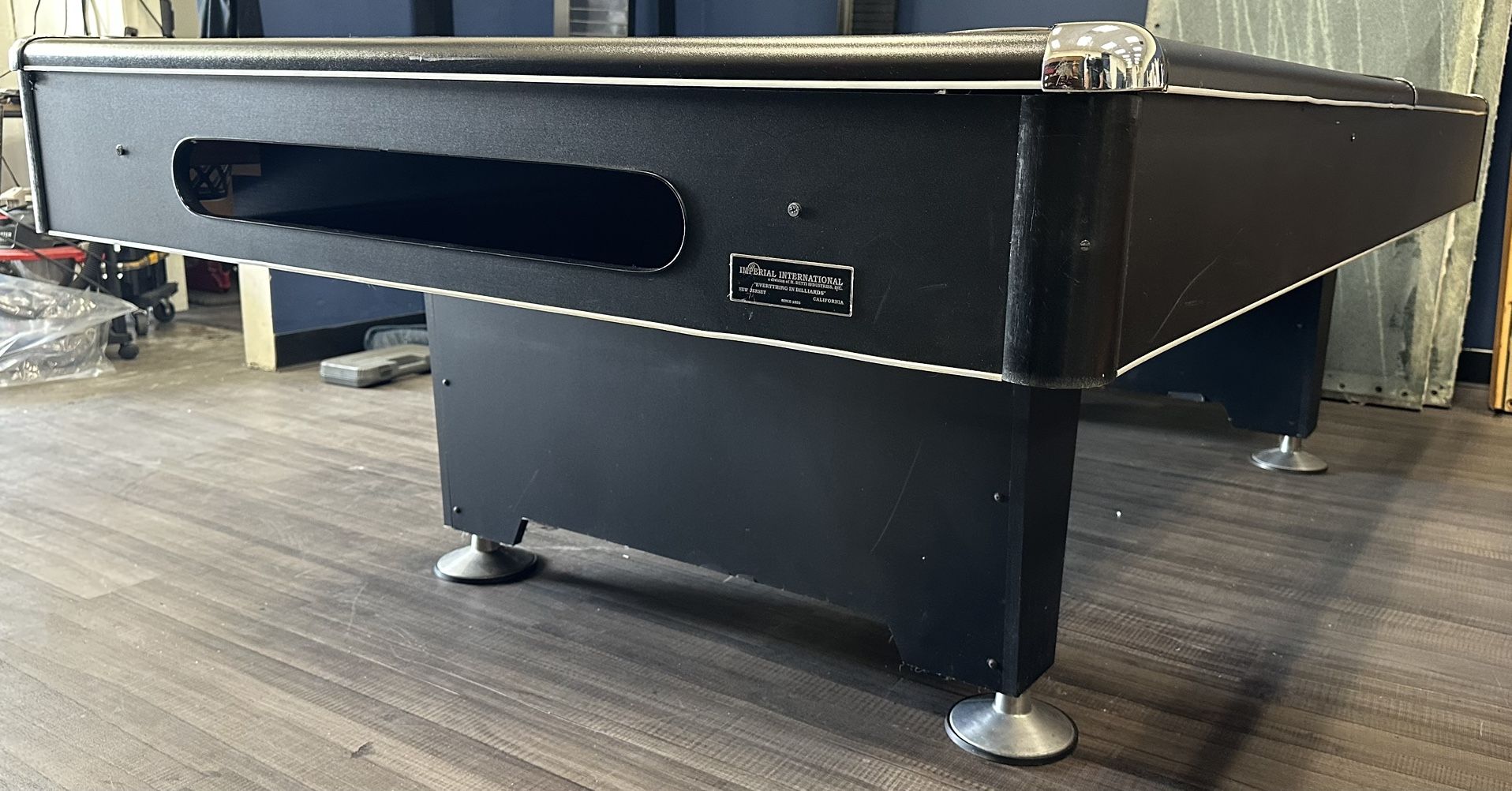 8FT Pool Table - Delivery/Setup, Any Color Felt & Accessory Kit Included