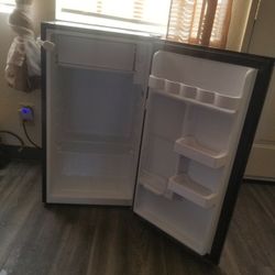 Mini fridge