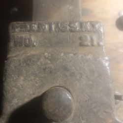 Prentiss NY No. 21 Pre 1911 Vice In Good Working Condition Swivel Base And Swivel Jaw.