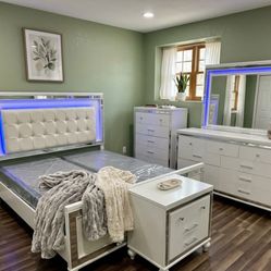 4-Piece Room Set