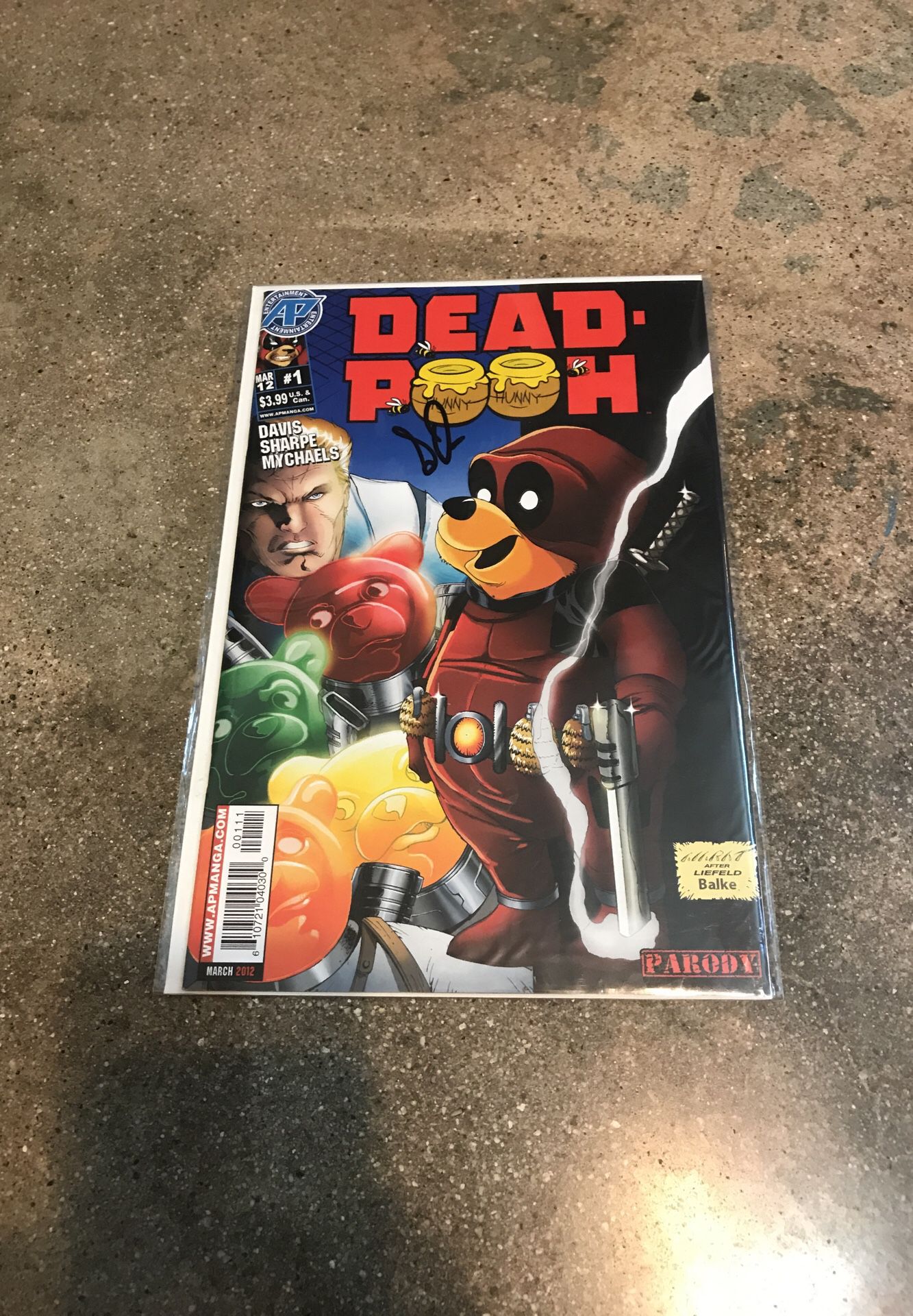 VERY RARE DEADPOOH 1 COMIC BOOK SIGNED MINT CONDITION 10/10