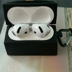 AirPods 4