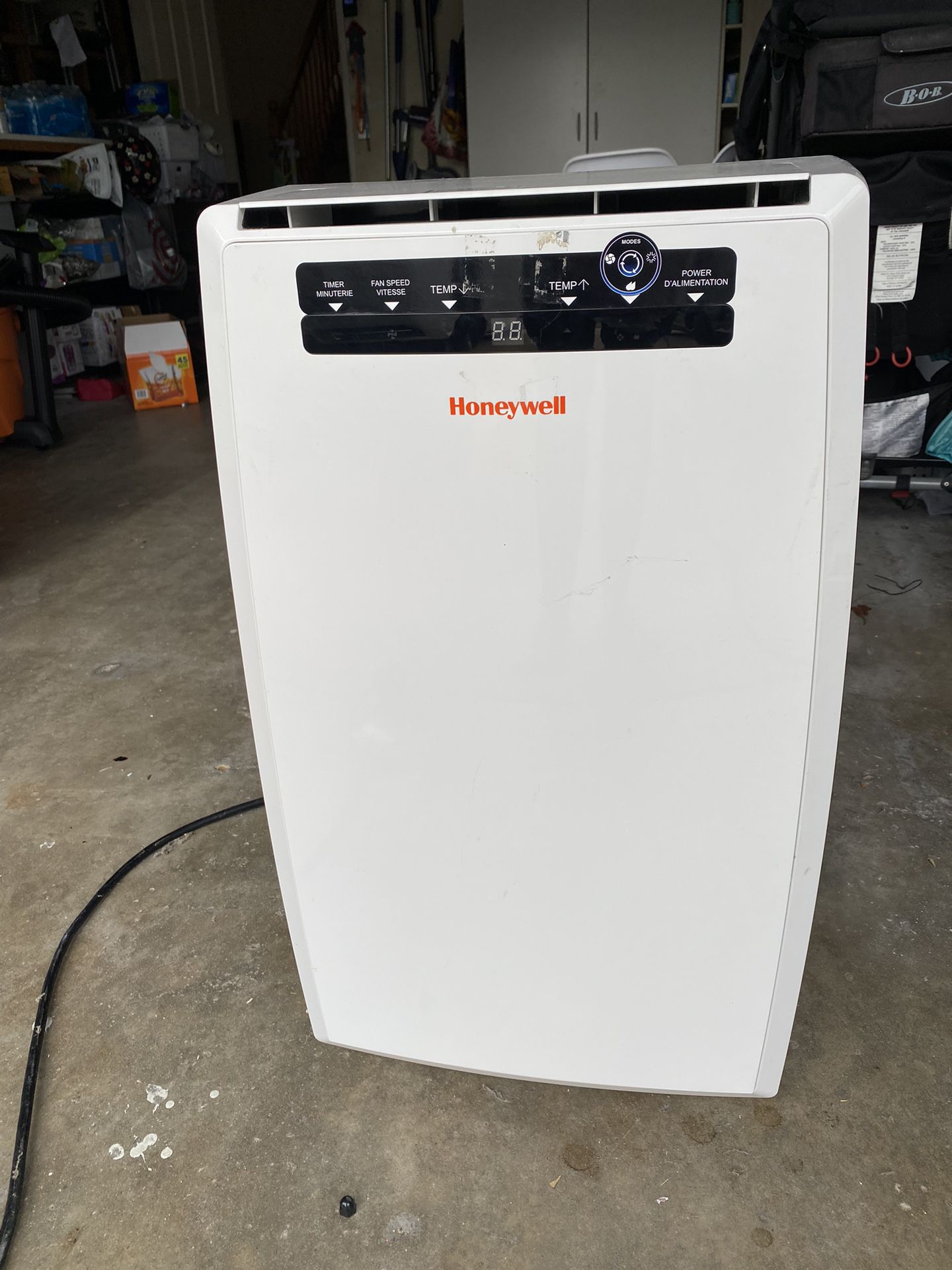 Honeywell Portable AC 10,000 BTU W/ Dehumidifier and fan
