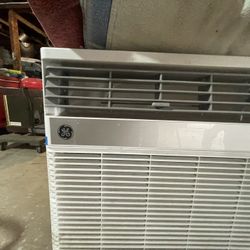 Giant AC