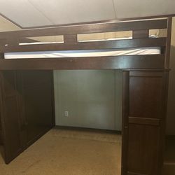 tle: Full Size Bunk Bed Set (Real Wood) w/ Mattress