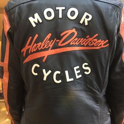 Harley Davidson Leather Jacket (women’s Large )