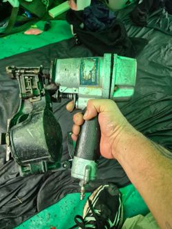 Metabo/ hitachi pneumatic roofing nailer