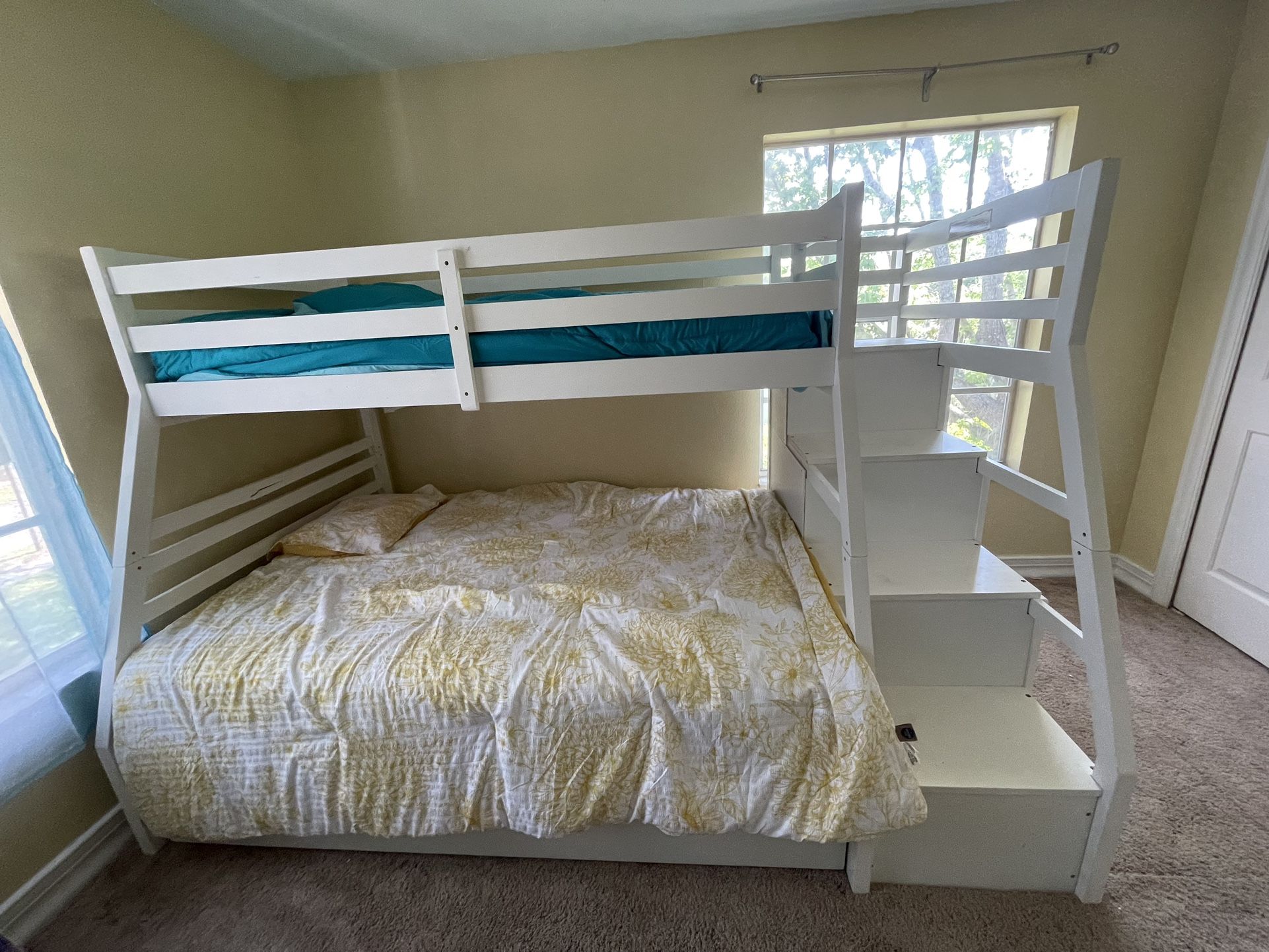 White Full And Twin Triple Bunk Bed