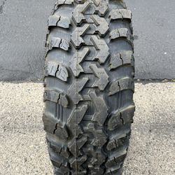 (1) 36x13.50R20 Super Swamper Tire 