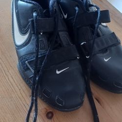 NIKE Romaleos 2 Shoe Size 11