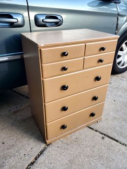 Dresser