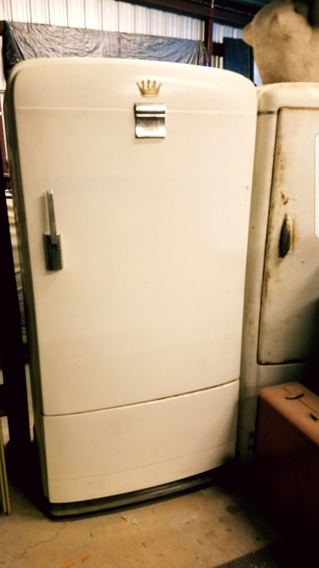 Vintage Frigidaire Refrigerator & Freezer
