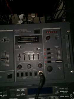 Vestax mixer with sampler