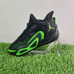 Nike JORDAN TATUM 1 GS size 5Y Green Strike