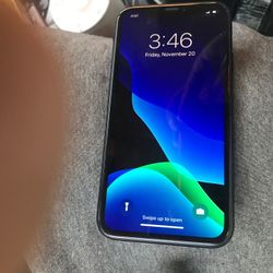 iPhone XR brand new no scratches or dings!!! $350 obo