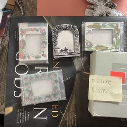 Small Magnetic Picture Frames
