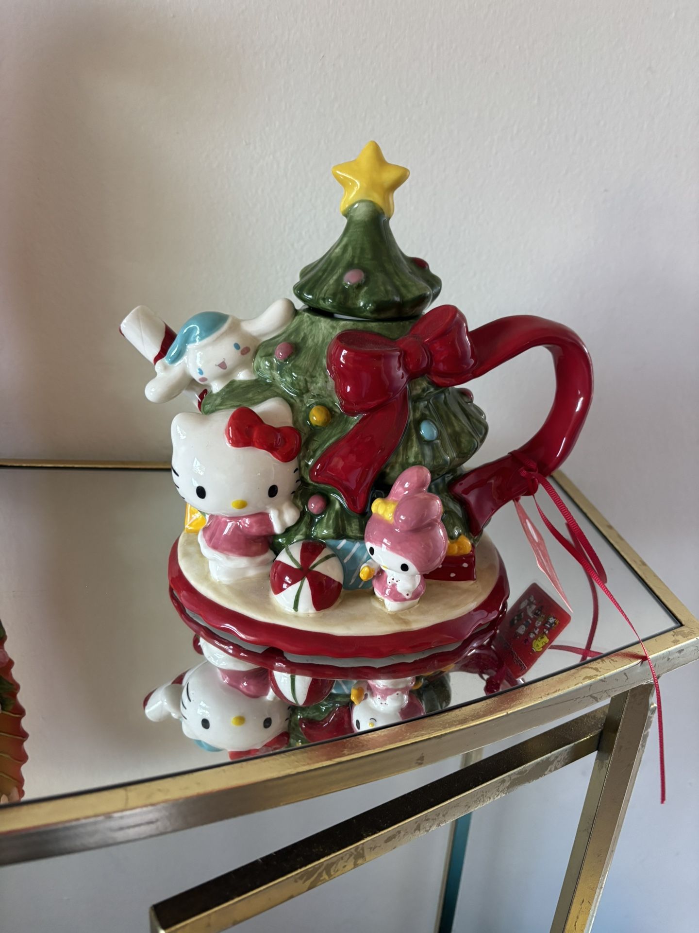 Hello Kitty Tea pot Ceramic
