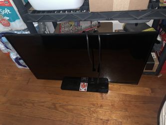 Vizio smart tv 32” w/ Remote