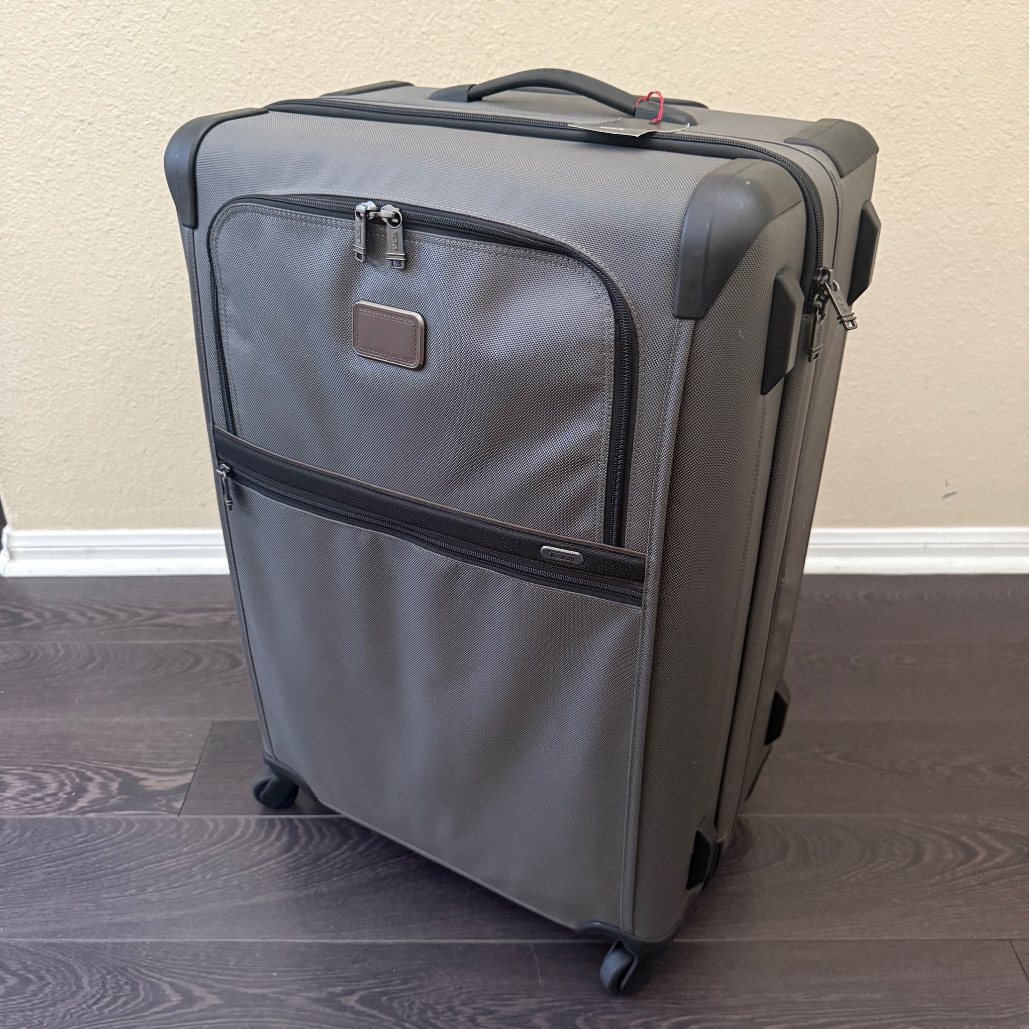 TUMI Alpha Hybrid Medium Trip Expandable 4 Wheeled Packing Case Luggage Gray