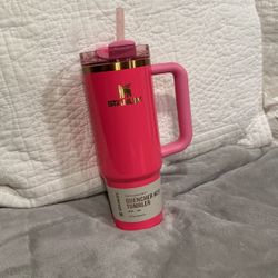 New Stanley 30 oz Pink Parade 