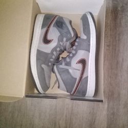 Air Jordan 1 Mid SE 