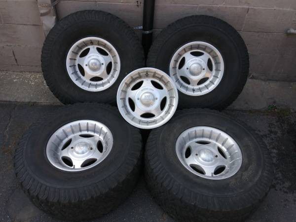 Centerline alloy rims and 33 inch tires 5 lug Dodge, Ford, Toyota, S10