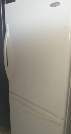 Whirlpool Bottom Freezer  White Refrigerator Fridge
