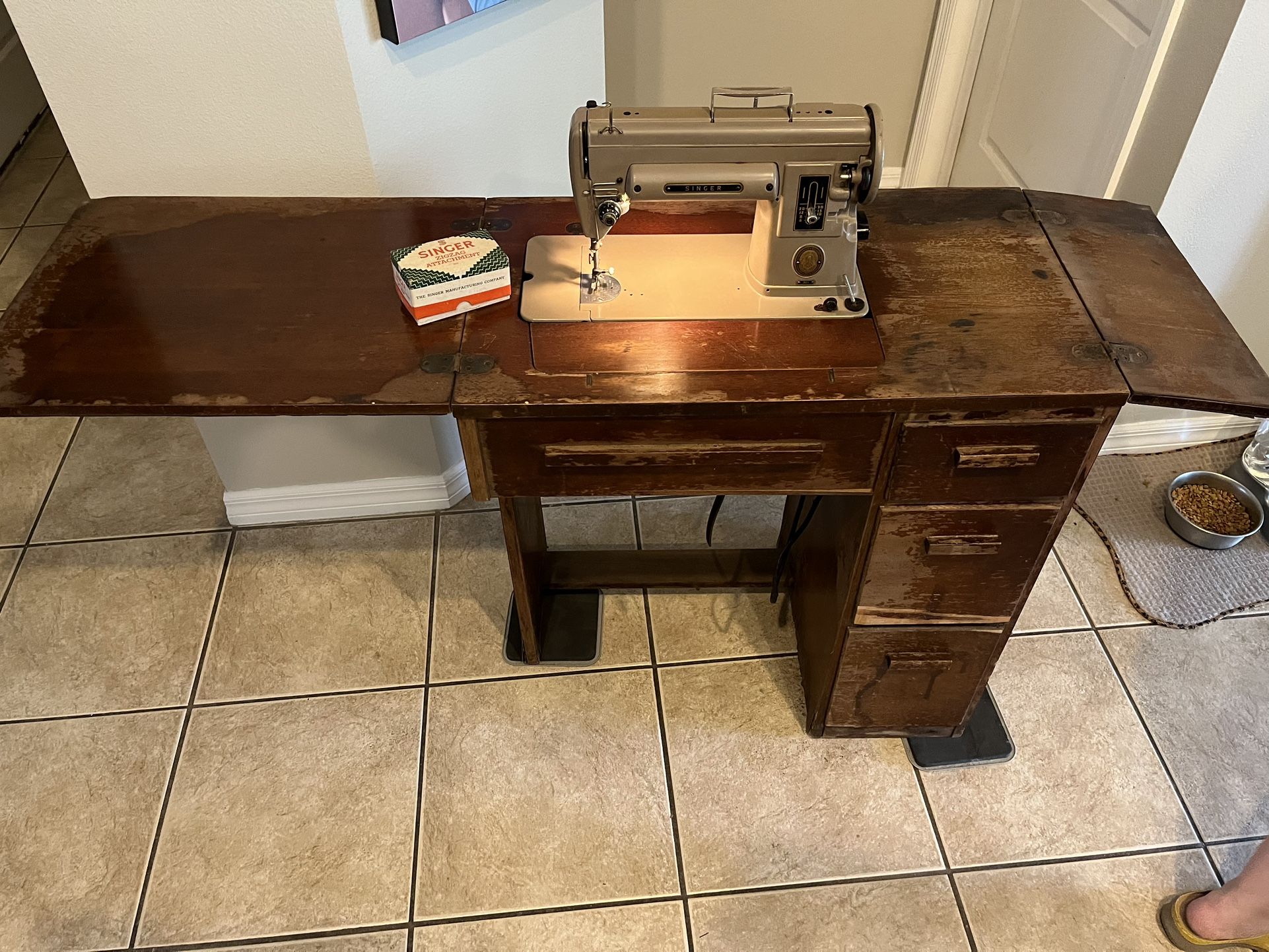 Vintage Singer 301 Sewing Machine