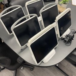 6 Windows DT313 Mobile Tablets With Charging Cradles And One Charging Cord