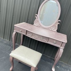 Vanity With Stool 