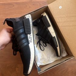 Black Adidas NMD’s Kids Size 5 - Women’s 7