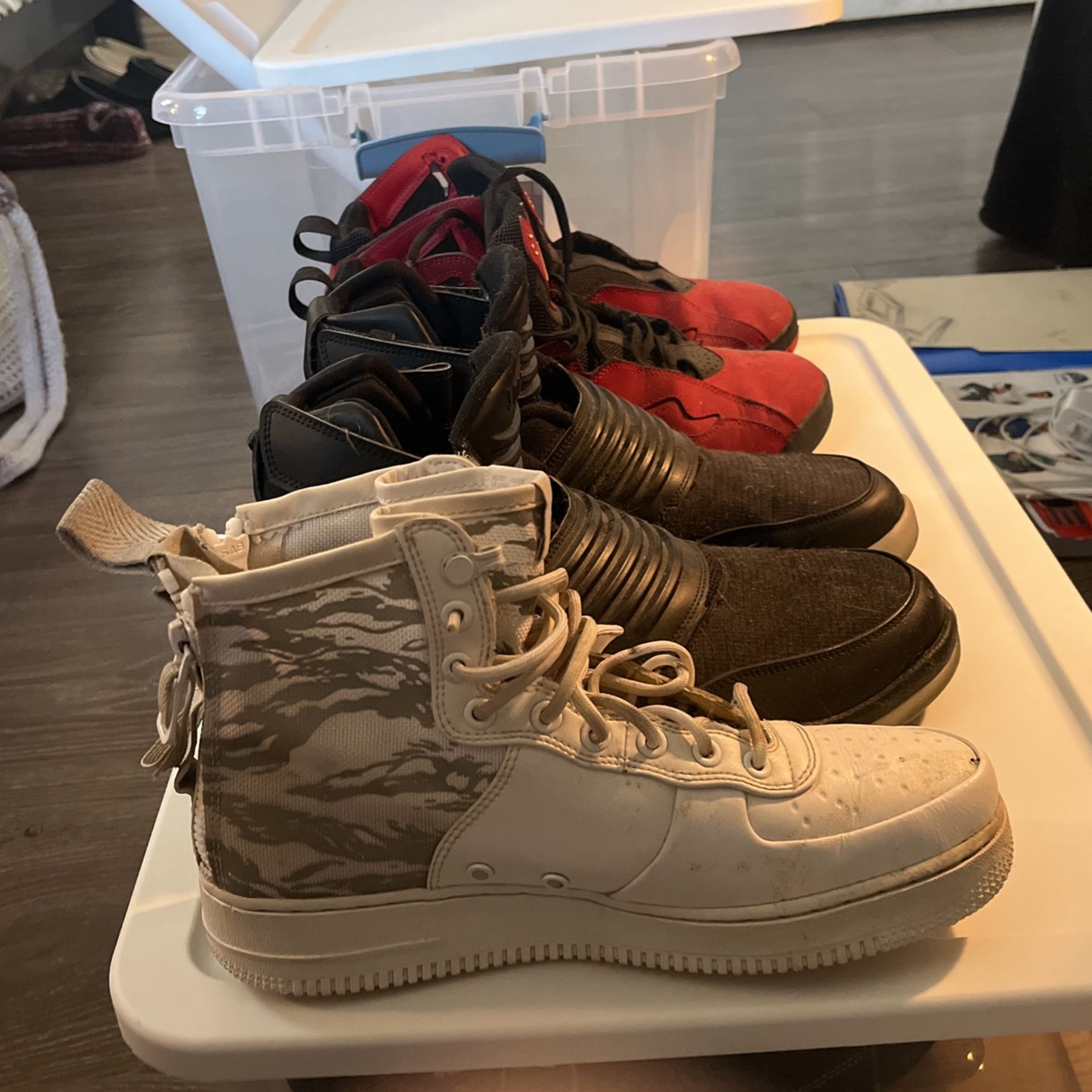 2 pairs of jordan’s / rare air force 1’s