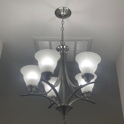 Chandelier In Perfect Condition. Works Perfectly. Pick Up In Little River .