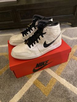 Jordan 1 Mid Fearless CLOT