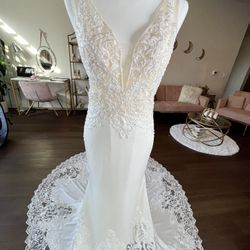 V-neck Petal Shaped Train Mermaid Style Gown