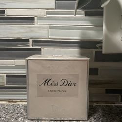 Miss . Dior Cologne