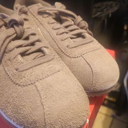 Nike Cortez womens size 9