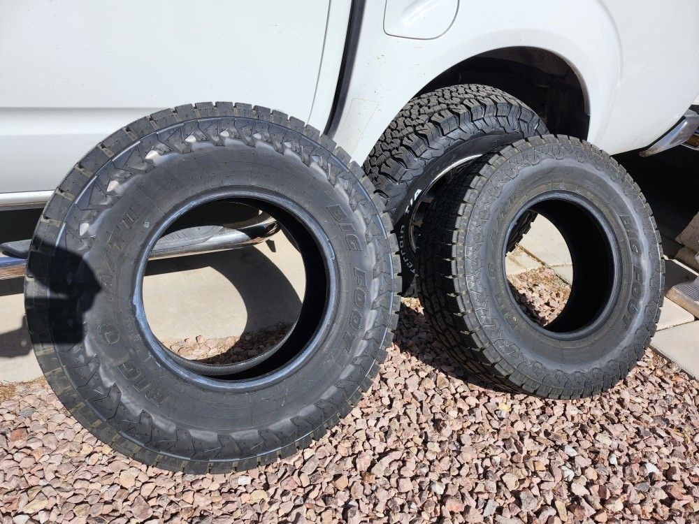 2 BigO Bigfoot All Terrain II LT265/75R16 Tires