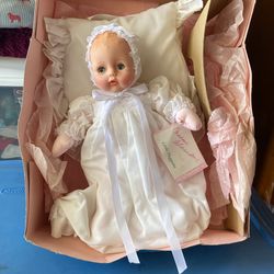 Collection Madam Alexander  Doll