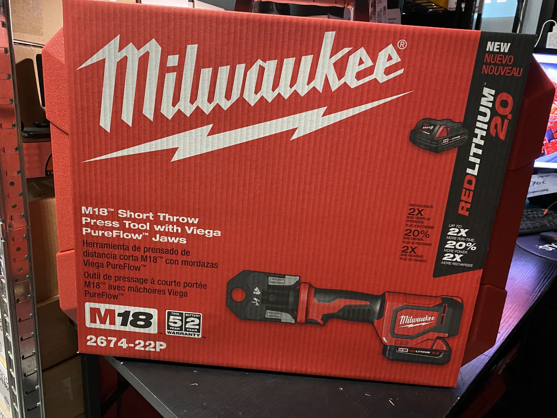 Milwaukee M18 18V Lithium-Ion Cordless Short Throw PEX Press Tool Kit w/ (3) Viega PureFlow Jaws,(2) 2.0Ah Batteries & Charger
