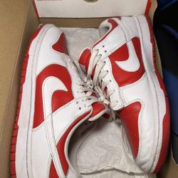 Nike Dunk Low Championship Red Size 10