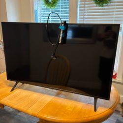 Samsung 43" 4K Smart TV UN43RU7100F