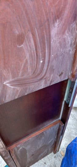 Mahogany wood with expansion