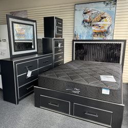 Queen/King Bedroom Set. 🚚WE DELIVER🚚