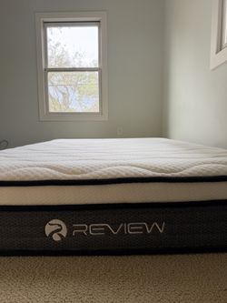 Mattress (queen)