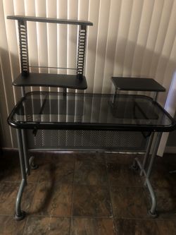 Vendo esta mesa de computadora