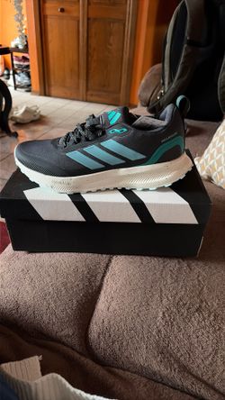 Adidas Runfalcon 5.0 Size 8 Women’s 