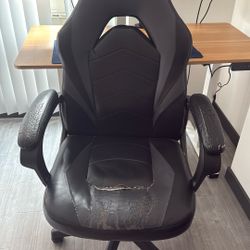 Gaming Chair With Back Massager 