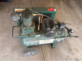 Portable air compressor