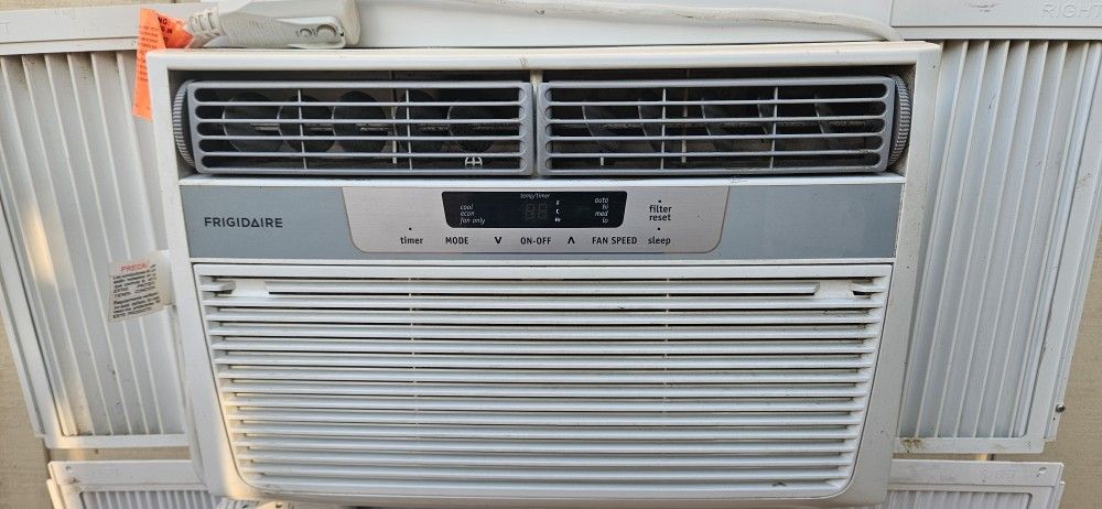 Frigidaire AC Unit